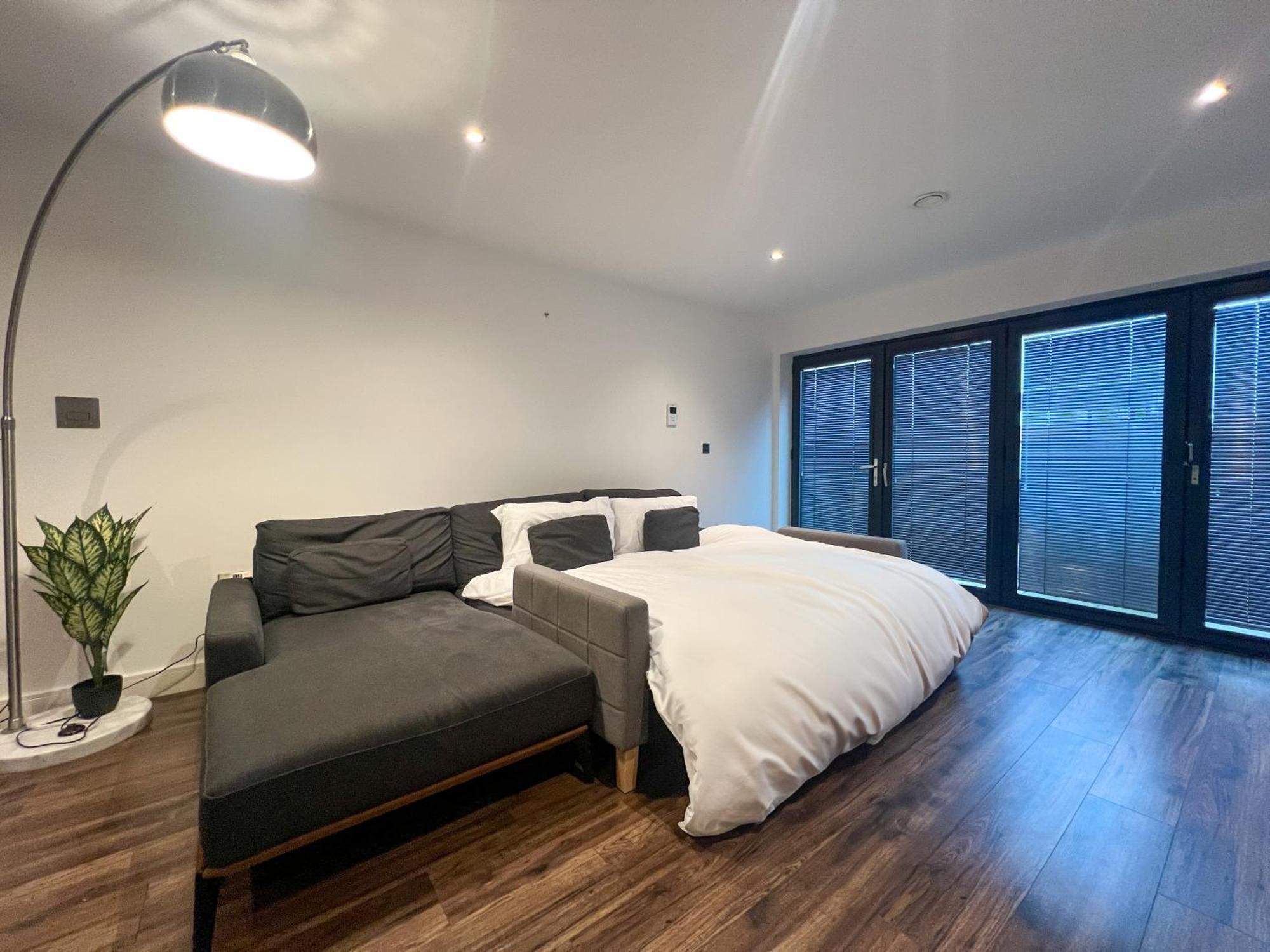 Luxury Sky Garden Penthouse Birmingham